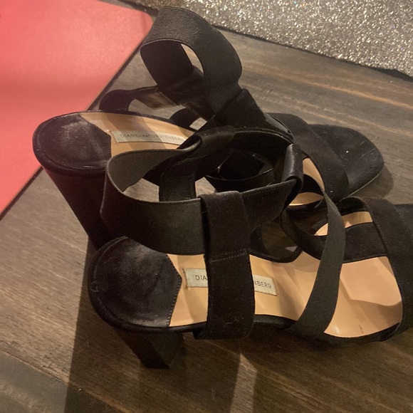 Diane von Furstenberg Women's Black Suede Cage Sandals 10M - Picture 16 of 17